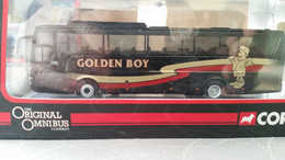 Corgi 45912 Van Hool T9 Alizee "Golden Boy Coaches" 1:76 - Schaal 1:76