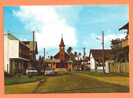 GUYANE FRANCAISE SAINT LAURENT DU MARONI LA PLACE DE L'ÉGLISE RENAULT 8 R 8 R8 - NON CIRCULÉE - Saint Laurent Du Maroni