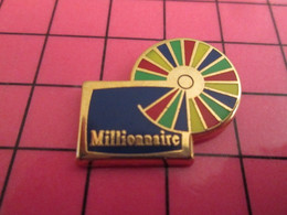 712d Pin's Pins / Beau Et Rare : Thème JEUX / FRANCAISE DES JEUX MILLONNAIRE ROUE DE LA FORTUNE Par DECAT - Jeux