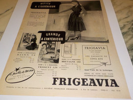 ANCIENNE  PUBLICITE PETIT A L EXTERIEUR  FRIGO FRIGEAVIA 1954 - Autres Appareils