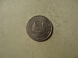 MONNAIE SINGAPOUR 10 CENTS 1993 - Singapour