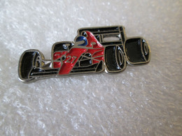 PIN'S   FORMULE 1  FERRARI - Ferrari