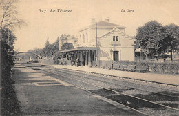 Le Vésinet            78       Intérieur De La Gare      N°327   ( Voir Scan) - Le Vésinet