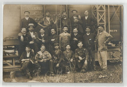 Militaria Escadrille Des Cigognes Mécaniciens Cheminots  Wagon  Carte Photo - Materiale