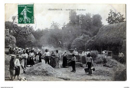 CPA 22 Côtes D'Armor Lézardrieux Le Battage à Troâ-dour Animé - Cultures