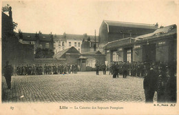 Lille * La Caserne Des Sapeurs Pompiers * Thème Fireman Sapeur Pompier * Cpa Dos 1900 - Lille