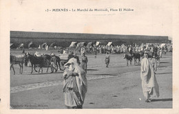 Maroc - MEKNES - Le Marché Du Mercredi, Place El Hédine - Attelages De Chevaux - Meknès