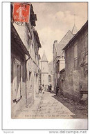 REF16.716   EURE  .  PACY-SUR-EURE. LA RUE DES CRIEURS ET L'EGLISE - Pacy-sur-Eure