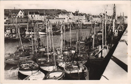 CPA PORT-en-BESSIN - Bateaux Au Repos (141097) - Port-en-Bessin-Huppain