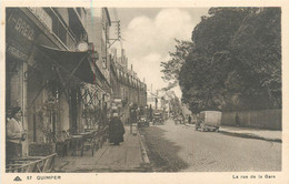 Quimper * La Rue De La Gare * Hôtel Bar Café * Automobile Voiture Ancienne - Quimper