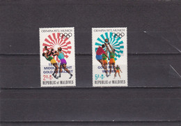 Maldivas Nº 409 Al 410 - Maldives (1965-...)