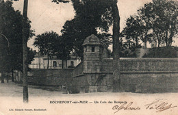 Rochefort-sur-Mer - Un Coin Des Remparts - Edition Librairie Girard Soeurs - Carte Dos Simple - Vuurtorens