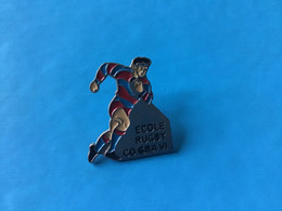 Rare Pin’s RUGBY / école Rugby CO GRA VI ( A Déterminer) Signé BIMEN Ou BIMEX - Rugby