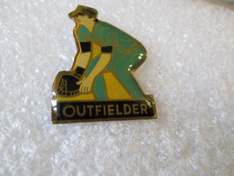 PIN'S    BASE BALL   OUTFIELDER - Béisbol