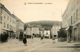 Pont De Roide * La Place Du Village * Commerce Magasin Grand Bazar Parisien * Hôtel Des Voyageurs - Autres & Non Classés