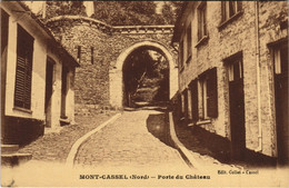 CPA MONT-CASSEL - Porte Du Chateau (142024) - Cassel