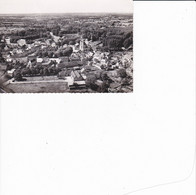 PLEUMARTIN VUE AERIENNE ,PLACE EGLISE AU CENTRE VILLE ,JOLI PLAN  REF 69837 - Pleumartin