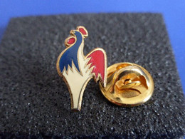 Pin's FFSQ Bowling ? H 1.8 Cm - Fédération Française Des Sports De Quilles - Coq Tricolore (PU42) - Bowling