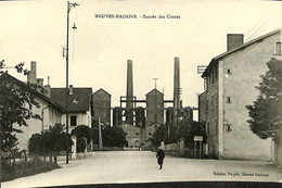 034 165 - CPA - France (54) Meurthe Et Moselle - Neuves Maisons - Entrée Des Usines - Neuves Maisons