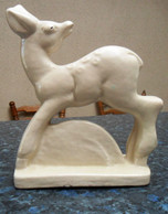 ANTIQUE ART DECO BICHE CERAMIQUE MONOCHROME BLANCHE * HINDE In ANTIEK KERAMIEK Statue ? Fontinelle Dax Lejean Boch? Z485 - Andere & Zonder Classificatie