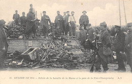 Fère-Champenoise        51        Débris De La Bataille De La Marne à La Gare     (voir Scan) - Fère-Champenoise