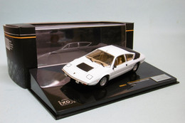 IXO - LAMBORGHINI URRACO P300 1975 Blanc Réf. MDC017 NBO Neuf 1/43 - Ixo