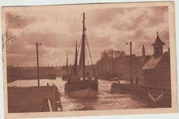 Calvados : PORT  En  BESSIN :  Le  Port , Départ  De  Bateaux Pour La  Pêche ( 9-  Edit Chevrot - Honfleur) - Port-en-Bessin-Huppain