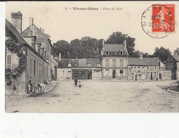 02- Vic Sur Aisne Place Du Port - Vic Sur Aisne