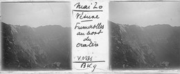 V0831 - ITALIE - VESUVE - Fumerolles Au Bout Du Cratère - Plaques De Verre