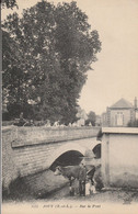 28 - JOUY - Sur Le Pont - Jouy