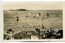 CPA 22 St Saint JACUT De La MER - La Plage Du Rougeret - Au Loin Et à Gauche, Les Ebihiens - Saint-Jacut-de-la-Mer