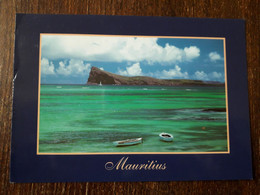 L22/1737 Mauritius - Ile Maurice. Le Coin De Mire ; Timbre Oblitéré Au Dos - Maurice