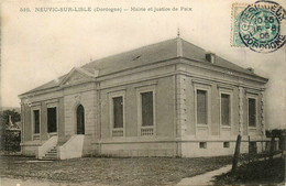 Neuvic Sur L'isle * La Mairie Et La Justice De Paix * Hôtel De Ville - Autres & Non Classés