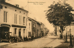 Neuvic Sur Lisle * La Place De L'église * Hôtel De France * Automobile Voiture Ancienne De Marque ? - Other & Unclassified