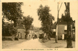 Siorac De Belvès * La Place Du Village * Café - Andere & Zonder Classificatie