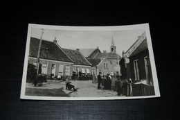 193, URK, IN HET DORP / VOLK - Urk