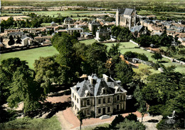 Boussay * Vue Générale Aérienne Sur Le Château De Lavergne Et Le Bourg - Boussay