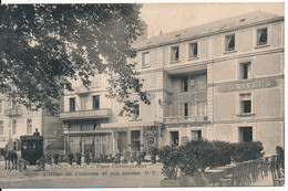 CPA 35 SAINT MALO Place Châteaubriant L'Hôtel De L'Univers Et Son Annexe Attelage - Saint Malo