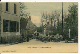 CPA 95 NOISY SUR OISE La Grande Route Animée Avec Berger Et Ses Moutons Colorisée Toilée - Autres & Non Classés