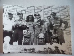 Photo De Presse - Grand Prix De Las Vegas F1 - 26 Sep 1982 - Podium - Eddie Cheever - Michele Alboreto - John Watson - Automobile - F1