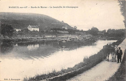 Mareuil Sur Ay      51   La Marne Navigation Fluviale   Péniche Tirée Par Des Chevaux. Chemin De Halage     (voir Scan) - Mareuil-sur-Ay