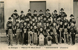 Quimper * Kerfeunteun * Troupe Orchestre Fanfare POTRED TI MAM DOUE Pôtred Ti Mam Doué * Instruments - Quimper