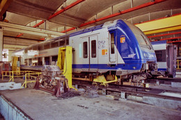 Marseille (13). 26 Juillet 2001 - Dépôt De Marseille Blancarde Remorque D’automotrice ZRABx231508 En Réparation - Stations With Trains