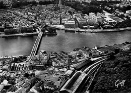 Bayonne * La Gare * Le Quartier St Esprit * Le Grand Pont Sur L'adour * La Nive * La Place Du Théâtre Et La Cathédrale - Bayonne