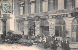 Reims          51          Le Marché  Aux Fleurs  Place Royale. Grand Café De La Douane     N°38     (voir Scan) - Reims