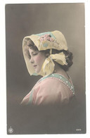 Postcard Vintage Early 1900's Used "Beautiful Young Girl"  With Bonnet See Description - Children And Family Groups