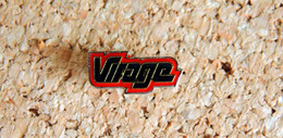 Pin's AUTOMOBILE SPORT F1 - VIRAGE Centre Auto - Verni époxy  - Fabricant Inconnu - F1