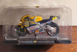 Moto Honda Nsr 500 - World Champion 2001 - 1/18è - Altaya - Motos