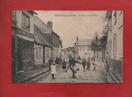 CPA Décollée   -  Crèvecœur Le Grand  -  La Rue De Grandvilliers - Crevecoeur Le Grand