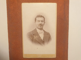 Cdv Ancienne Début 19ème Siècle. Portrait D Un Homme élégant.  Photographe GEORGES VERGER À LYON - Oud (voor 1900)